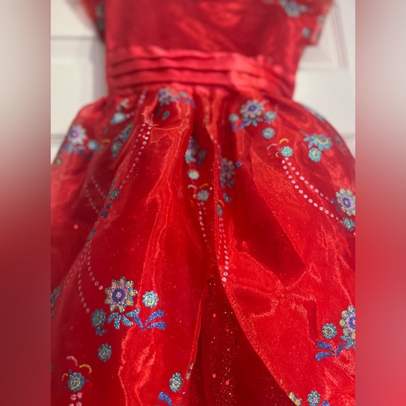 Elena of Avalor singing and light up dress - Picture 8 of 11